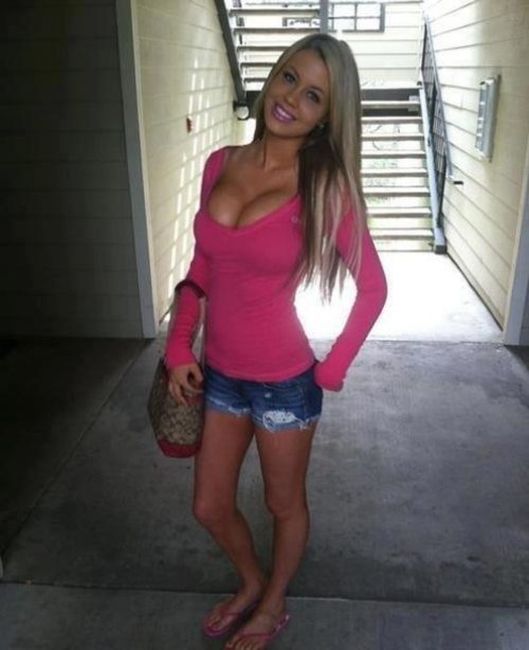 Симпатичные девушки с большим бюстом