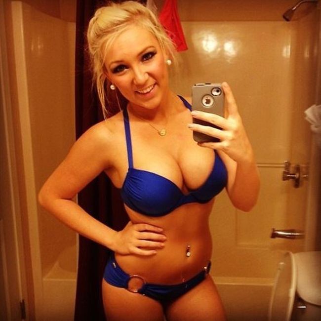 Симпатичные девушки с большим бюстом