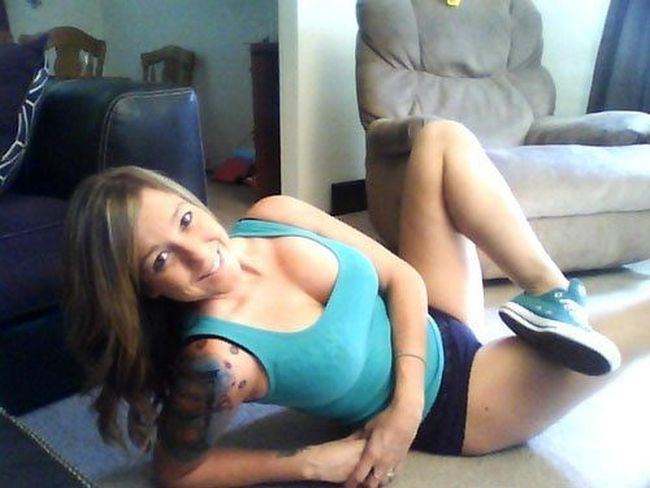 Симпатичные девушки с большим бюстом