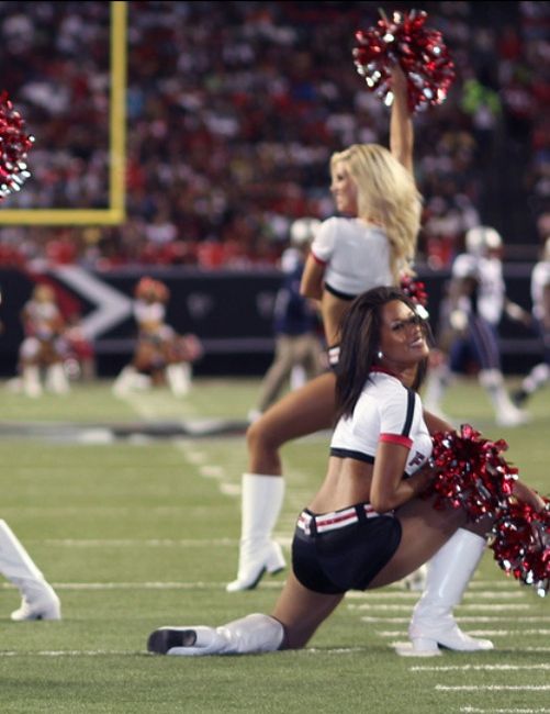 Стройные девушки из группы поддержки Стройные девушки из группы поддержки