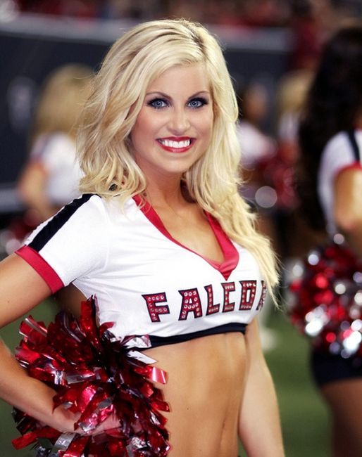 Стройные девушки из группы поддержки Стройные девушки из группы поддержки