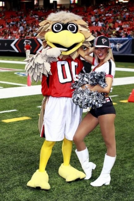 Стройные девушки из группы поддержки Стройные девушки из группы поддержки