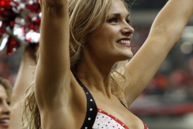 Стройные девушки из группы поддержки Стройные девушки из группы поддержки