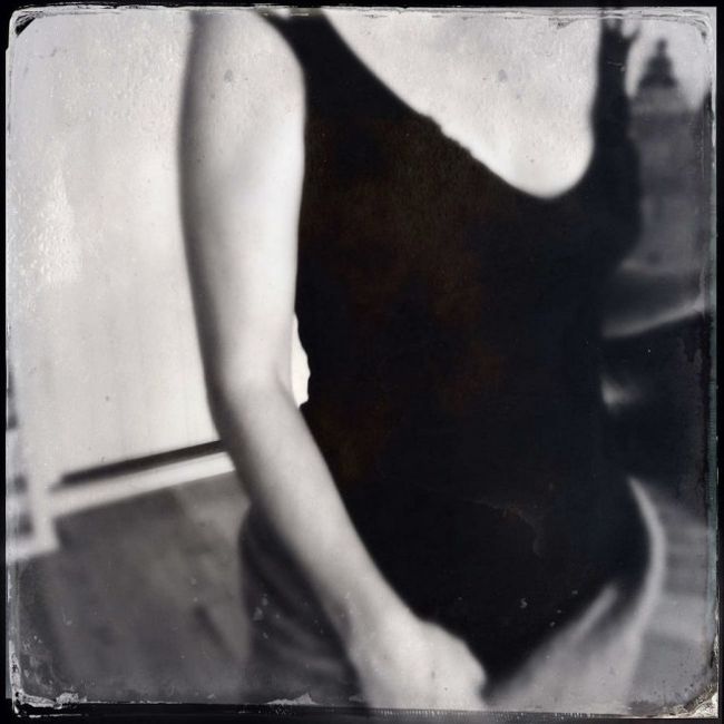 Свежие фото Керри-Энн Мосс