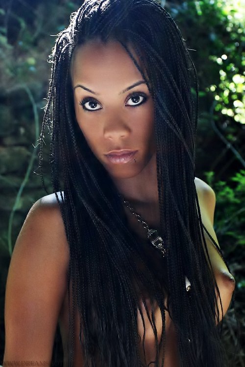 Темнокожие девушки (эротика)