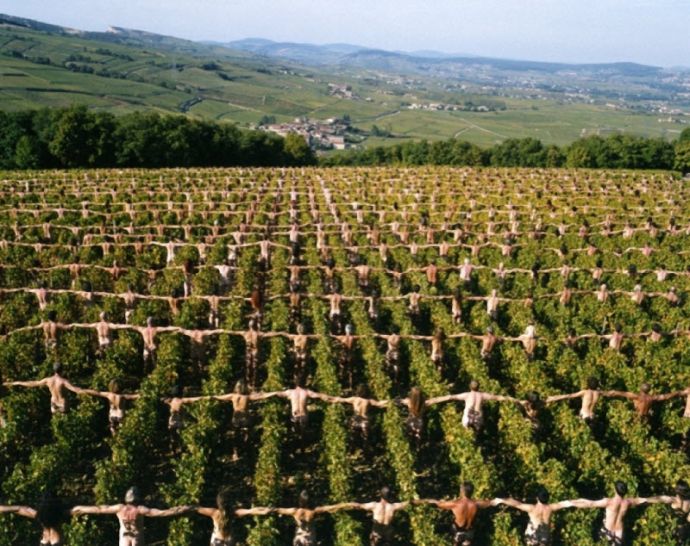 Арт-инсталляци из обнаженных тел (эротика)