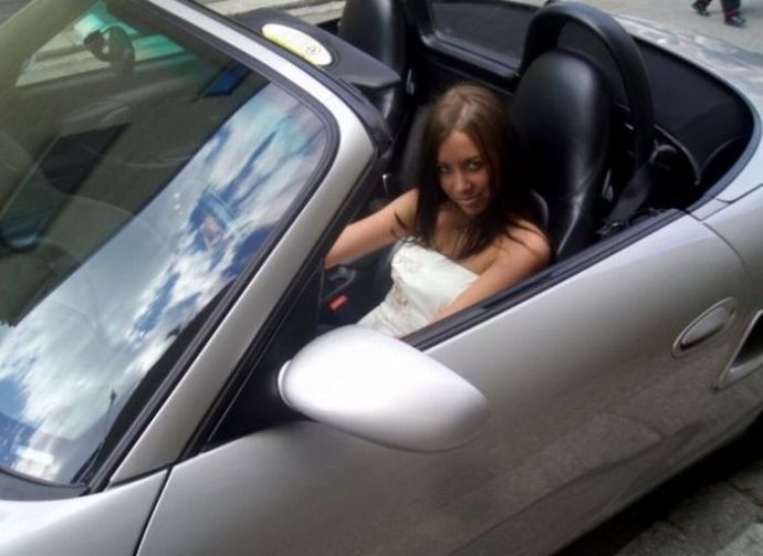 Девушки и их автомобили (фото)