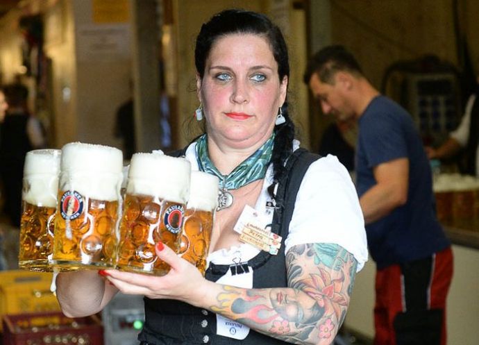 Девушки и пиво