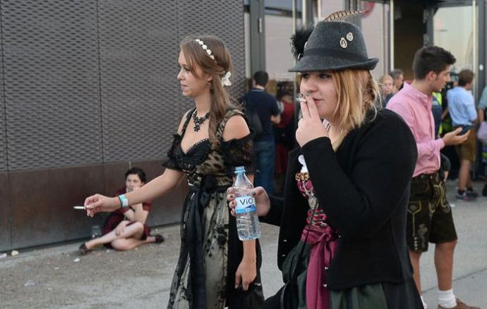 Девушки и пиво