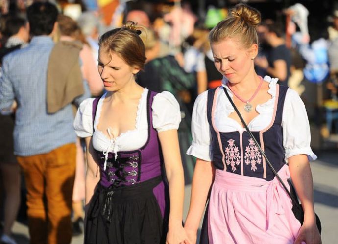 Девушки и пиво