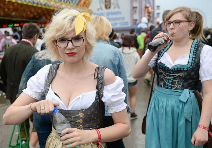 Девушки и пиво