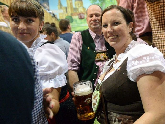 Девушки и пиво