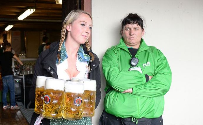 Девушки и пиво