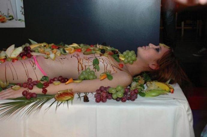 Креативный способ привлечь посетителей в ночной клуб