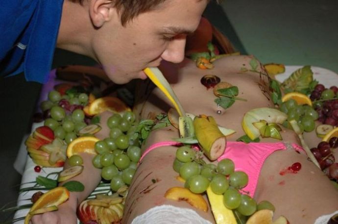 Креативный способ привлечь посетителей в ночной клуб