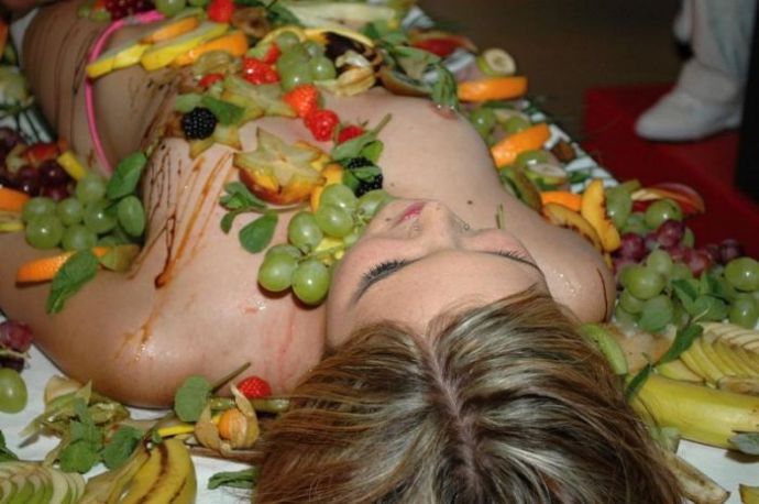 Креативный способ привлечь посетителей в ночной клуб