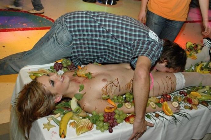 Креативный способ привлечь посетителей в ночной клуб