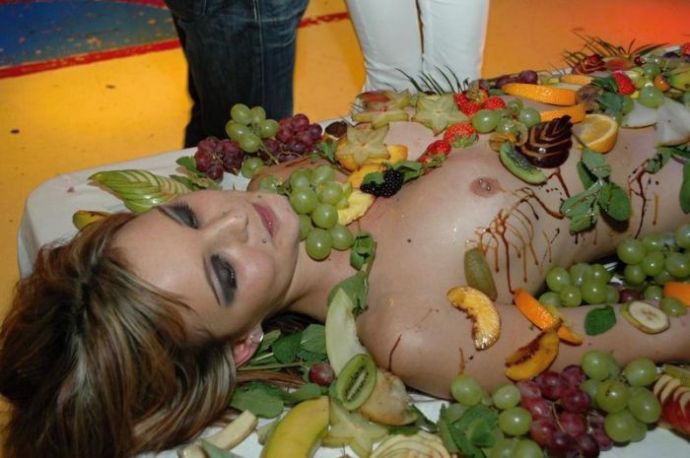 Креативный способ привлечь посетителей в ночной клуб