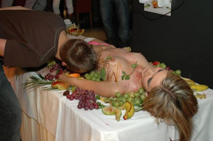 Креативный способ привлечь посетителей в ночной клуб