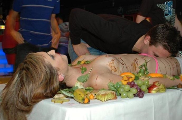 Креативный способ привлечь посетителей в ночной клуб