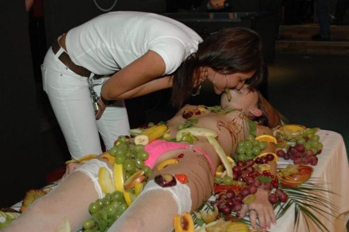 Креативный способ привлечь посетителей в ночной клуб