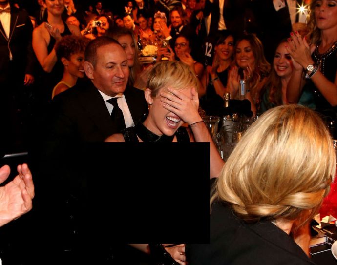 Рианна и Майли Сайрус в откровенных нарядах