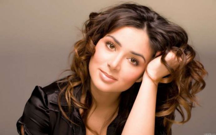 Симпатичные девушки (23 фото)