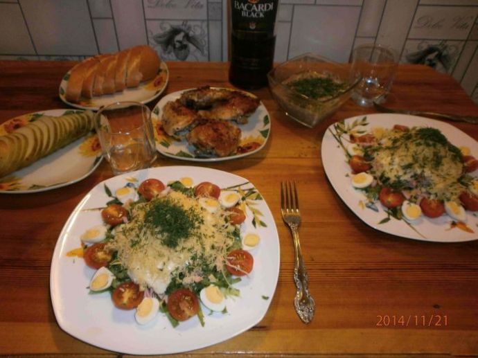 Супер жена встречает мужа с работы