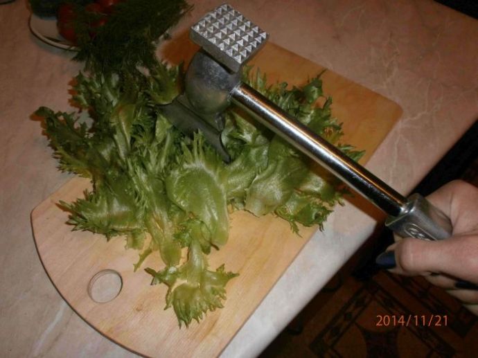 Супер жена встречает мужа с работы