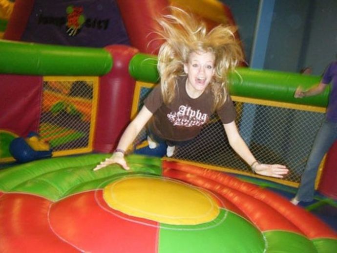 Забавные девушки, которые любят подурачиться