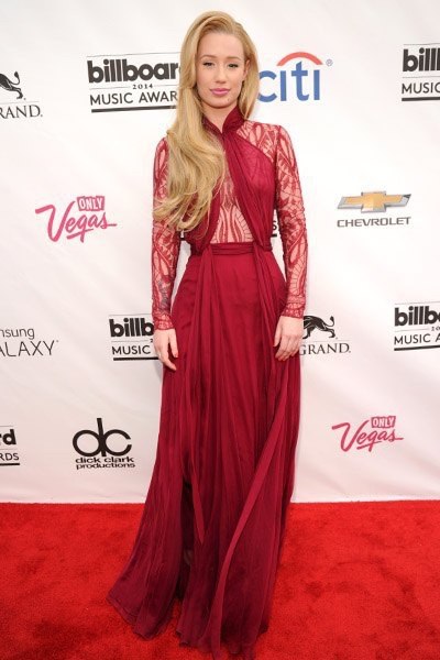 Выбираем лучший образ Игги Азалии