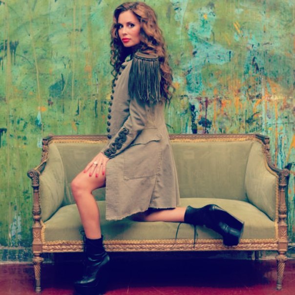 Юля Михалкова стала 49-й в списке самых сексуальных женщин России Юля Михалкова стала 49-й в списке самых сексуальных женщин России