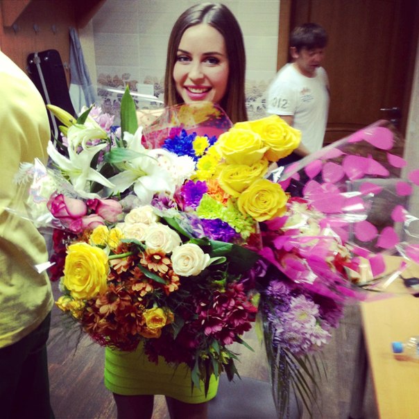 Юля Михалкова стала 49-й в списке самых сексуальных женщин России Юля Михалкова стала 49-й в списке самых сексуальных женщин России