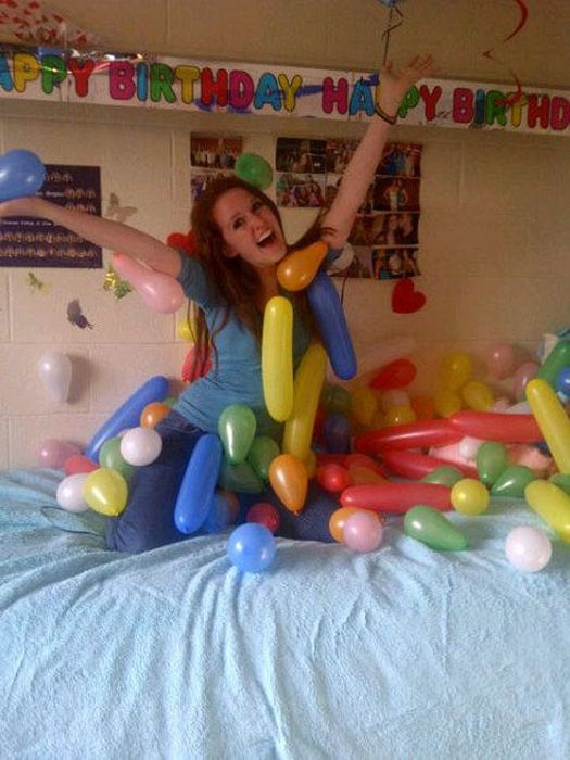 Забавные девушки, которые любят подурачиться Забавные девушки, которые любят подурачиться