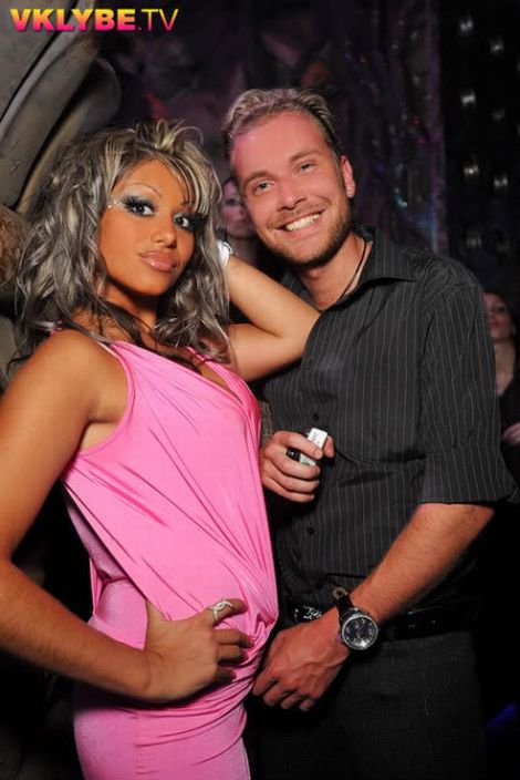 Больше гламуру