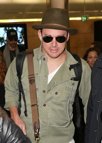 Ченнинг Татум и Джо Мангальелло в аэропорту Сиднея