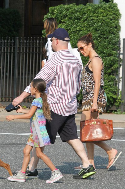 Дженнифер Лопес с семьей в Хэмптоне - 5 июля