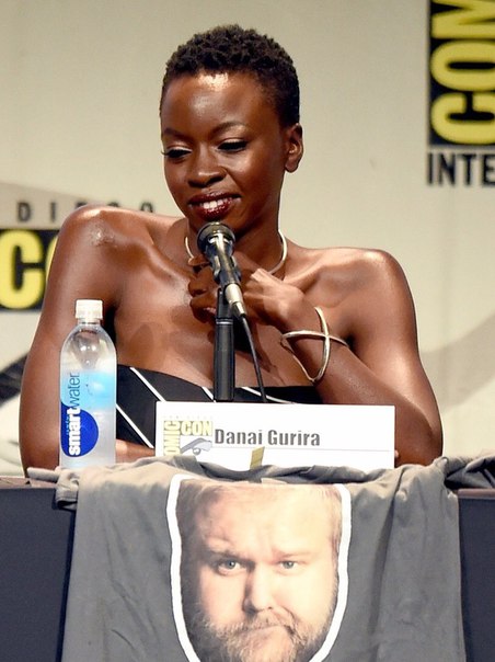 Каст сериала "Ходячие мертвецы" на фестивале Comic