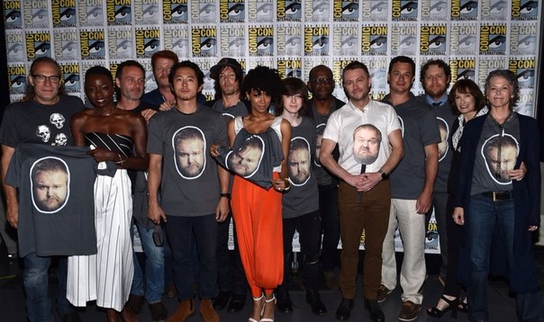 Каст сериала "Ходячие мертвецы" на фестивале Comic