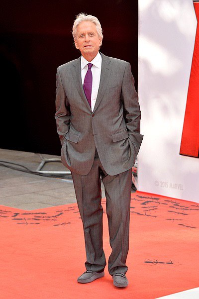 Кэтрин Зета-Джонс и Майкл Дуглас на премьере "Человека-муравья"