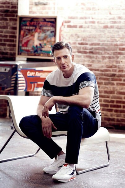 Крис Эванс в лукбуке FILA