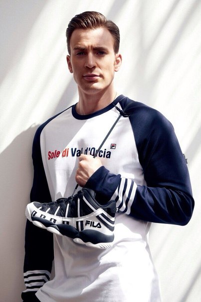 Крис Эванс в лукбуке FILA