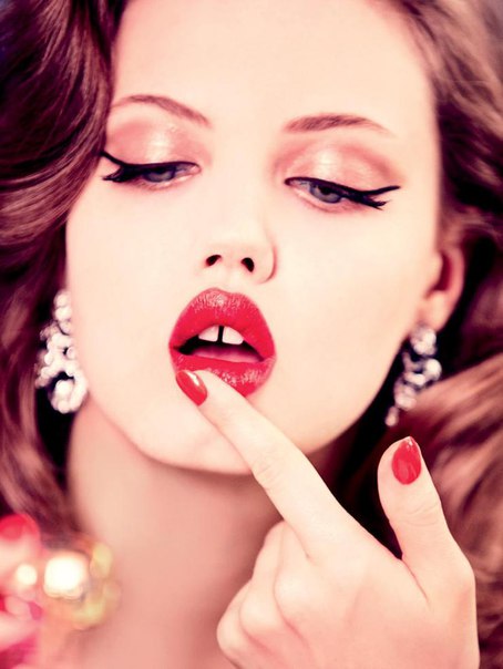 Lindsey Wixson for Vogue Russia July 2015by Ellen Vo