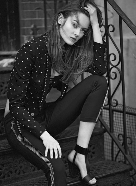 Monika Jagaciak by Kevin Sinclair for Elle Poland August