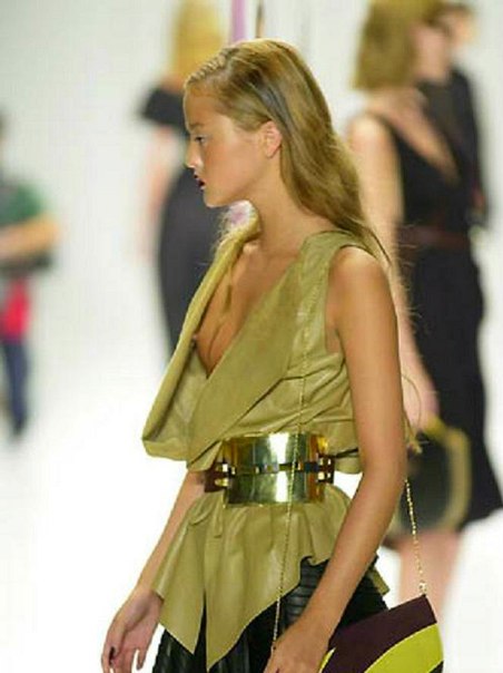 Проект "Голые знаменитости" Девон Аоки