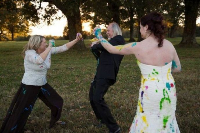 Девушка избавилась от депрессии, испортив свадебное платье