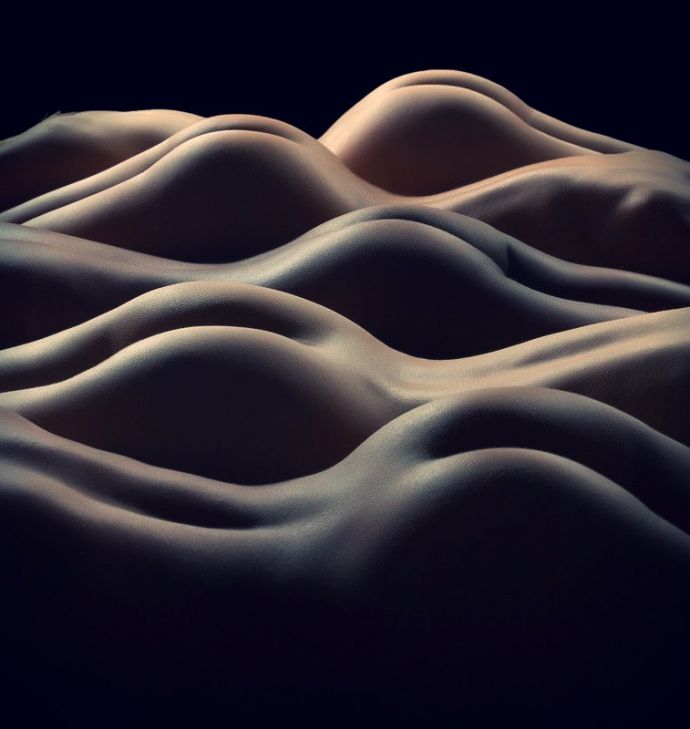 Крупным планом попки и дойки (эротика)