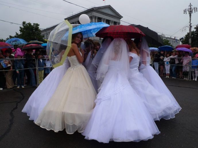 Парад невест в Курске