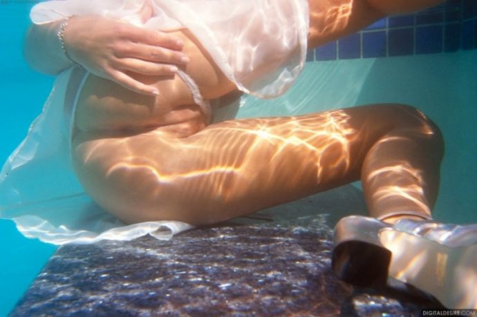 Сисястая латинка Jemie в масле