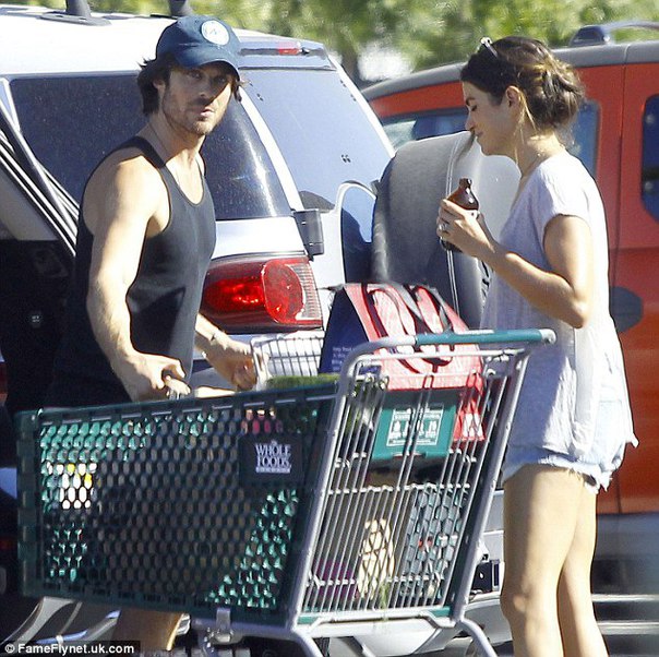 Йен Сомерхолдер и Никки Рид в ЛА